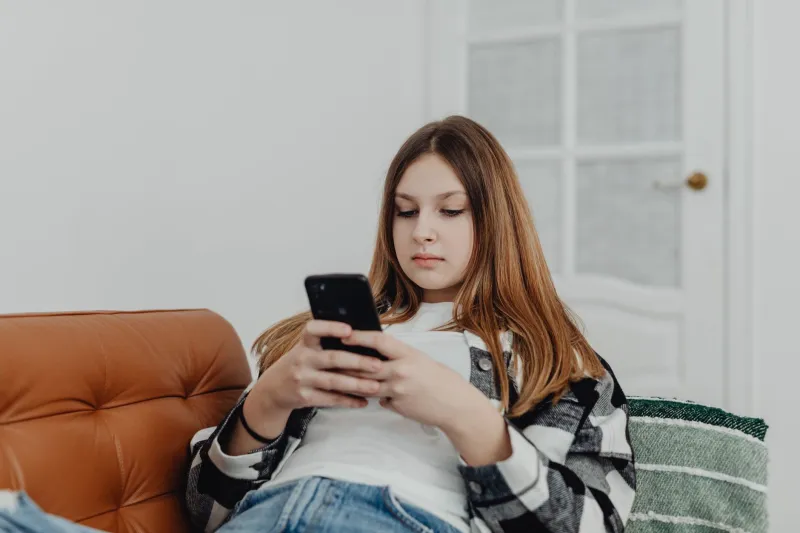Ghost Mode Until It's Official: Why Gen Z Keeps Their Relationships in Stealth Until the Credits Roll